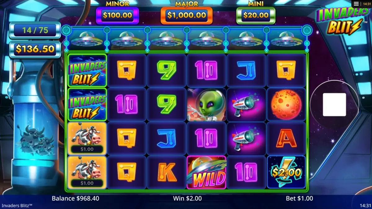 Interface do jogo de slot Invaders Blitz com tema de invasão alienígena